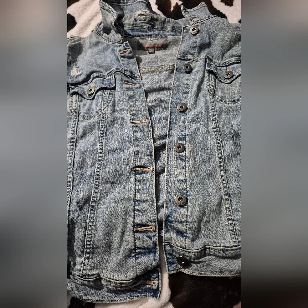 Torrid Denim Jacket - Size 2 - Picture 1 of 9